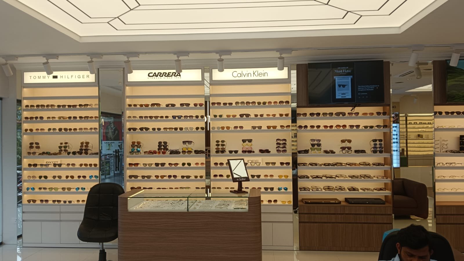 Optorium eyewear & optical retail — photo 8