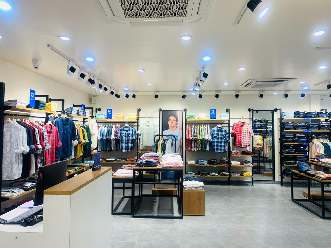 Top Commercial Interior Design Trends in India for Modern Retail Showrooms